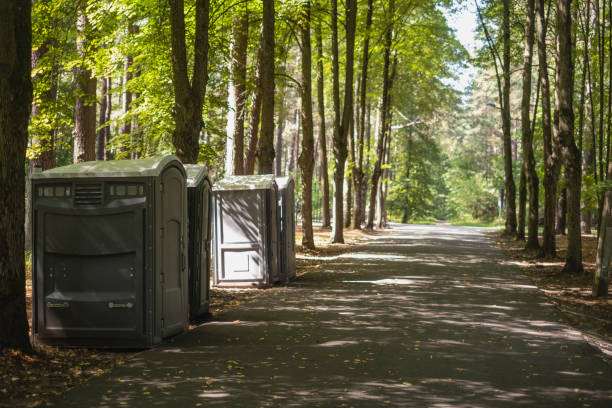 Best Portable restroom trailer rental  in Trenton, MO