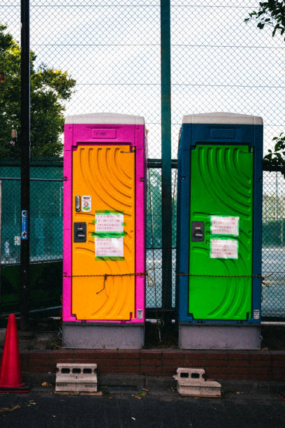 Porta potty delivery and setup in Trenton, MO